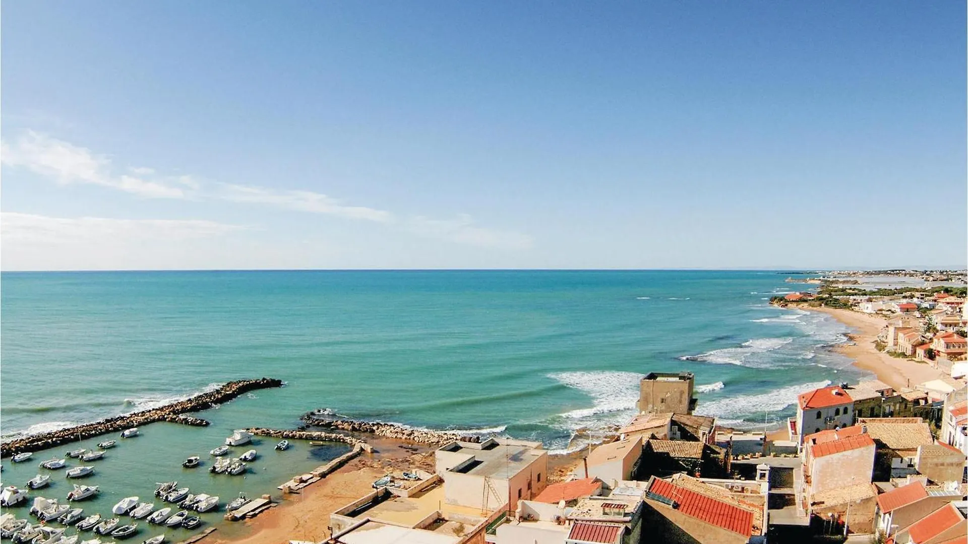 1 Bedroom Nice Apartment In Punta Braccetto Rg 0*,  Italia